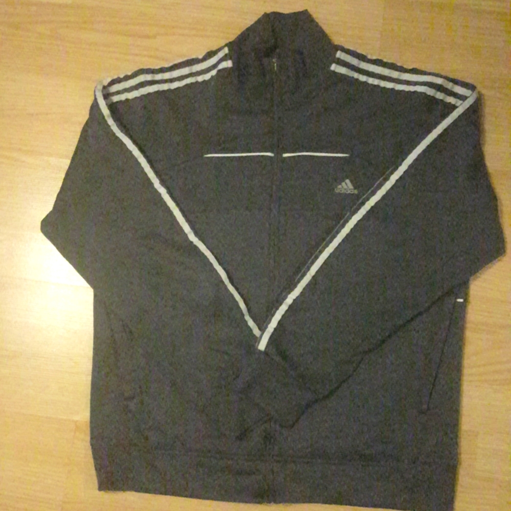 Adidas top